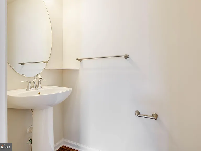 1022 Linden Dr — Photo 40