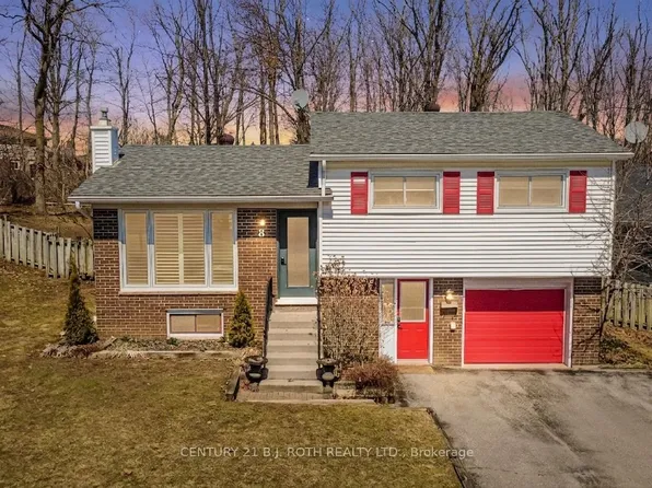 8 Sandra Dr, Orillia, ON L3V 3G7