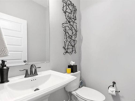 4th image of 2444 Marions Ln #2444