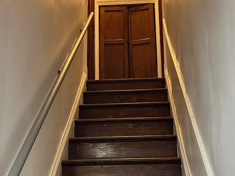 4015 9th St NE #4 — Photo 3