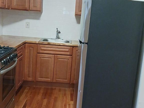 2nd image of 36 Oakwood Ave APT 3A