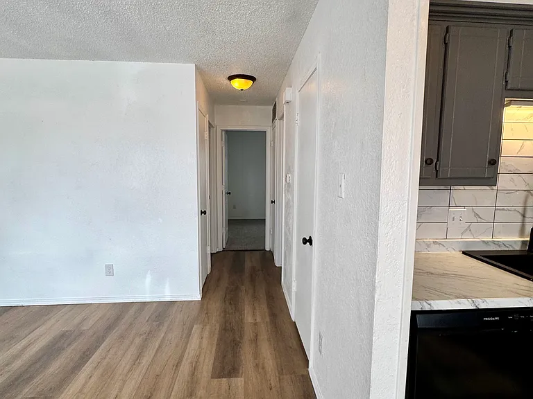 605 S Cimarron Rd #5 — Photo 6