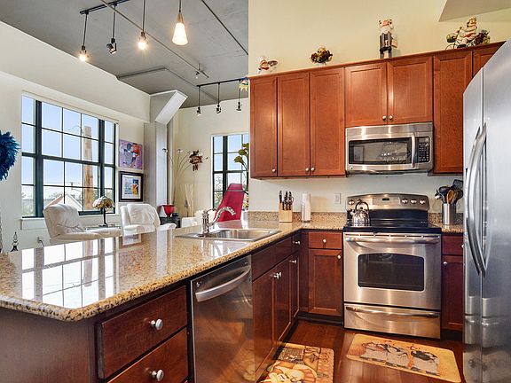 3rd image of 1201 Canal St APT 373