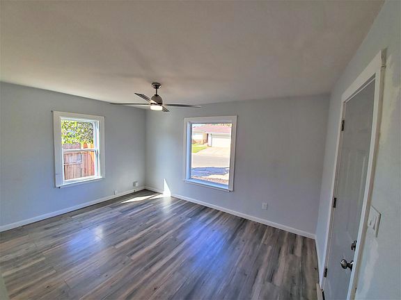3rd image of 5111 Ashland Way