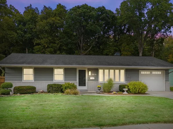 1816 Hopewell Dr, Fort Wayne, IN 46819