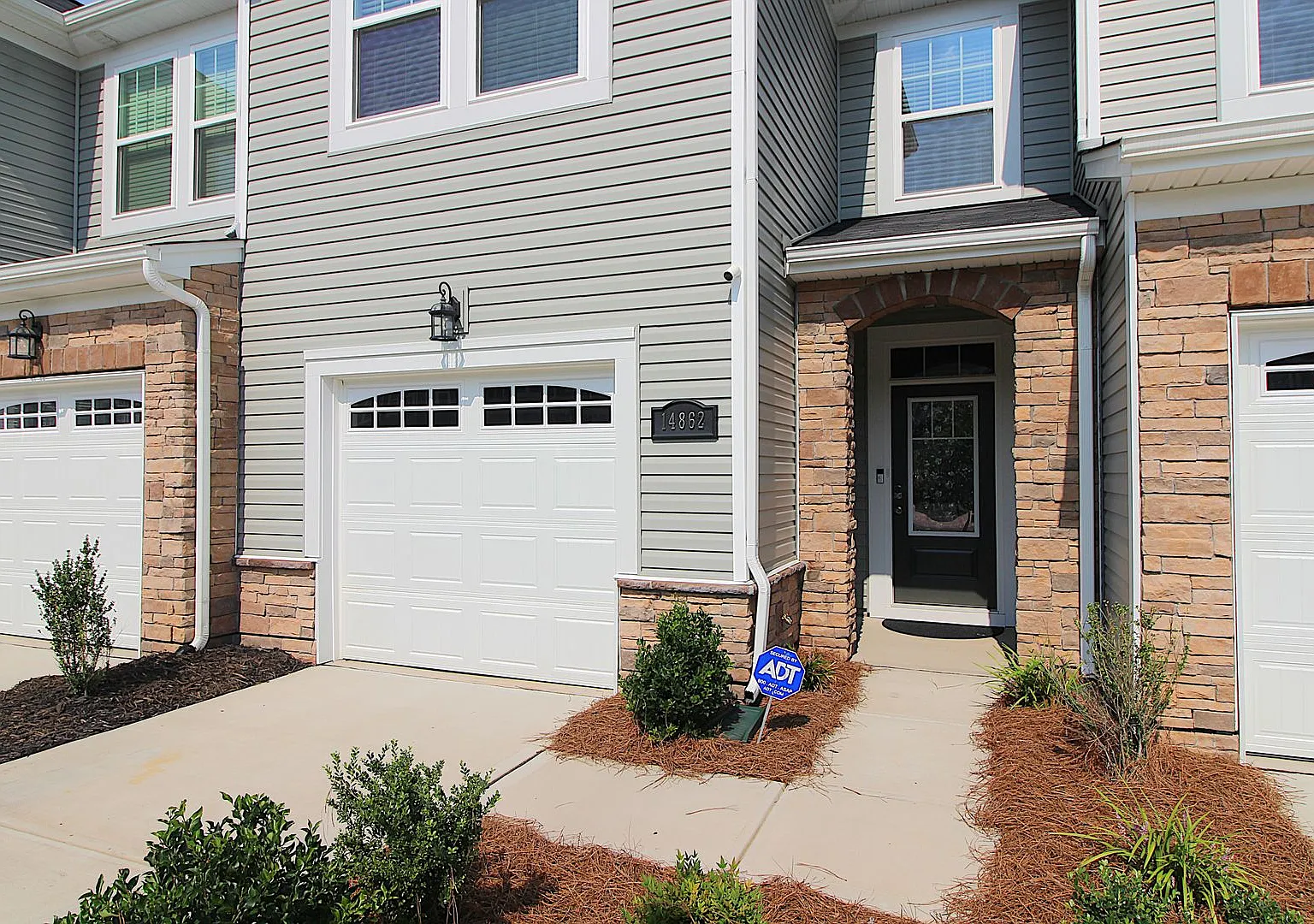 Stylish & Spacious Townhome in Steele Creek — Photo 3