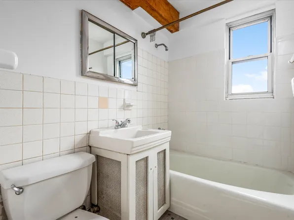 300 East 71st Street image 11 of 13