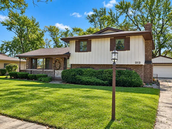 212 Pfaff Dr, Frankfort, IL 60423
