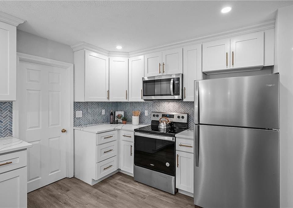 445 Cowesett Rd, Warwick, RI 02886 Zillow