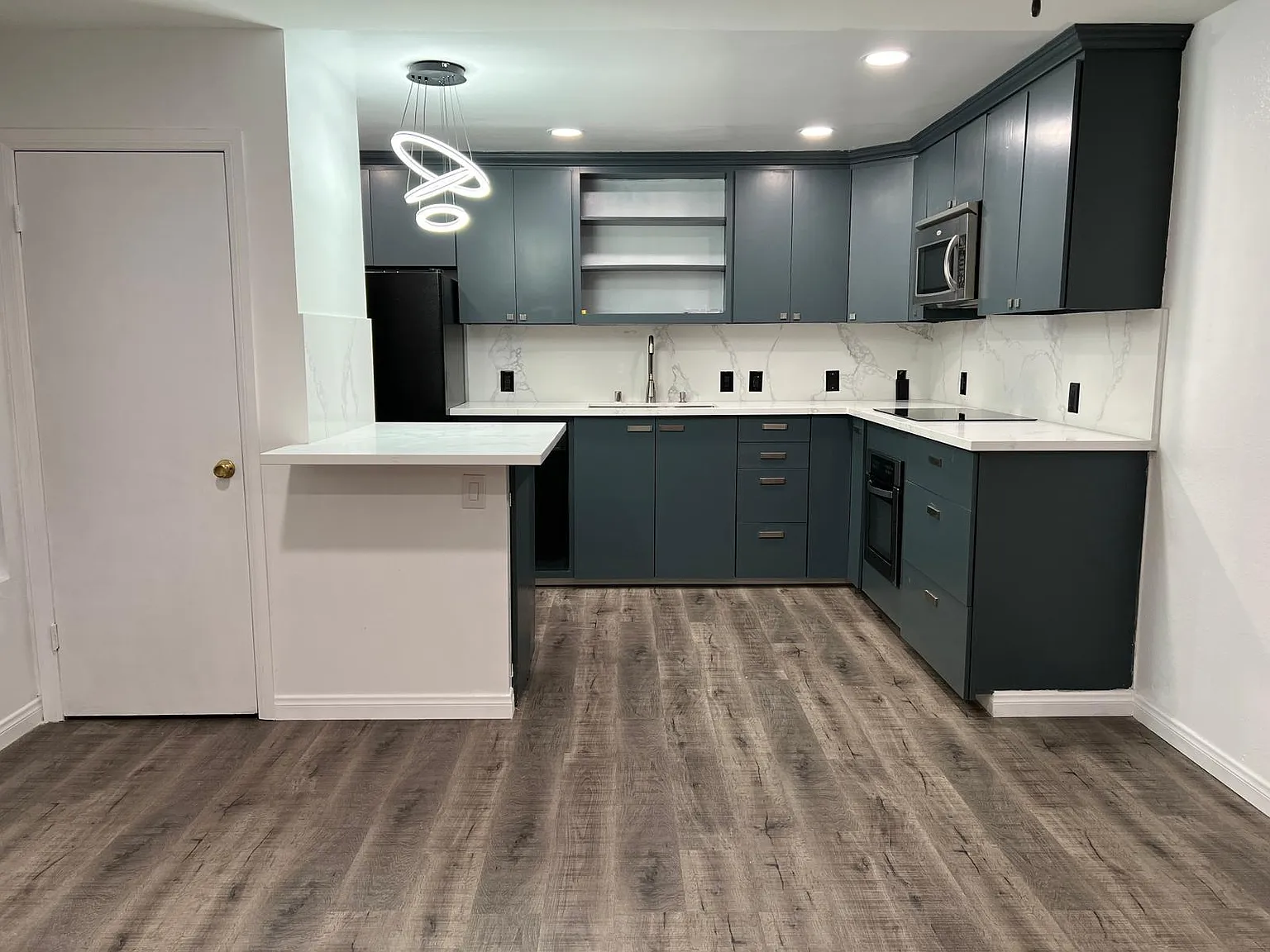 12014 Kling St — Photo 1