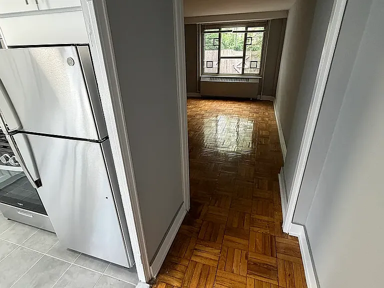 192-04D 71st Cres #L — Photo 3