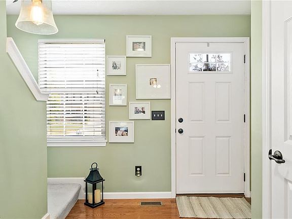 5th image of 1477 Crescent Dr