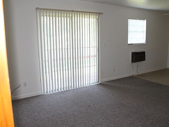 2nd image of 5509 Yucca Ln APT 4