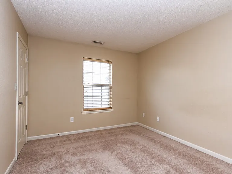 15281 Ten Point Dr — Photo 11