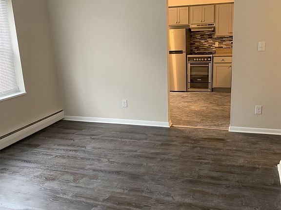 4th image of 2311 E North Ave APT 6