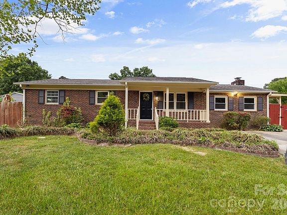 2nd image of 4419 Ginger Dr