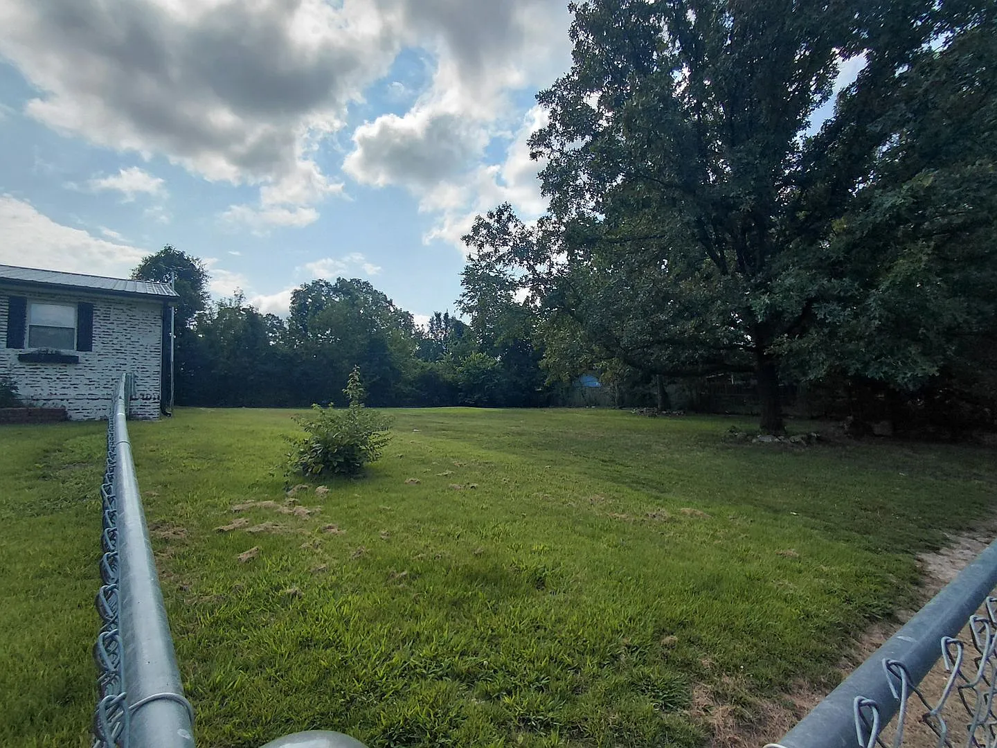 Fenced home close to post! — Photo 4