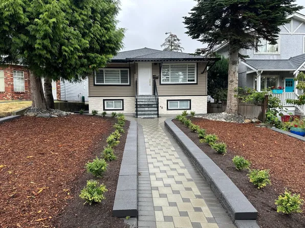 2843 E 5th Ave, Vancouver, BC V5M 1N4