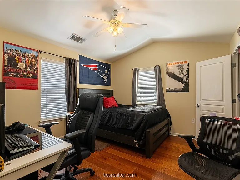 1725 Harvey Mitchell Pkwy S #412 — Photo 12