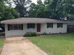 520 SW 3rd St, Magee, MS 39111