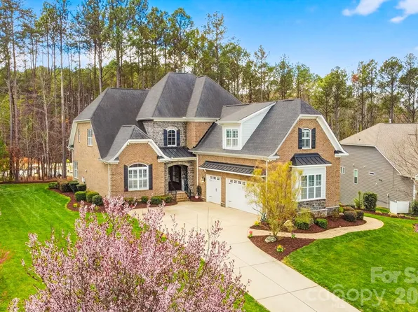 407 Blue Bay Ct, York, SC 29745