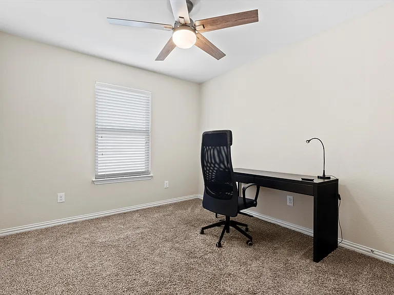 6900 Carrington Ln — Photo 37