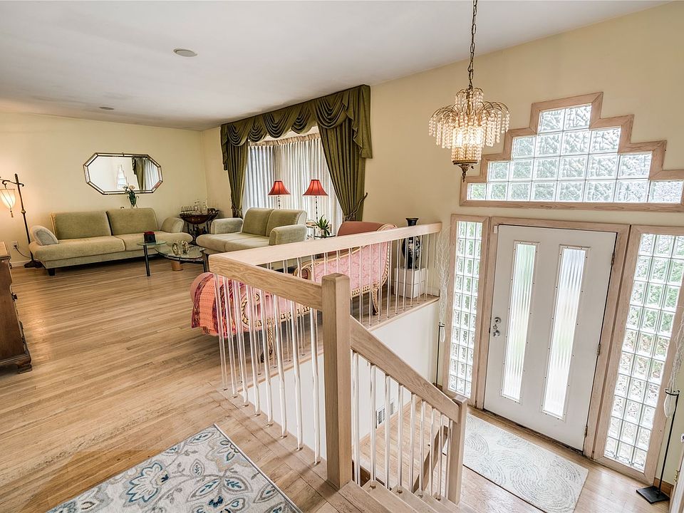 2 Chemung Pl, Jericho, NY 11753 MLS 3424145 Zillow