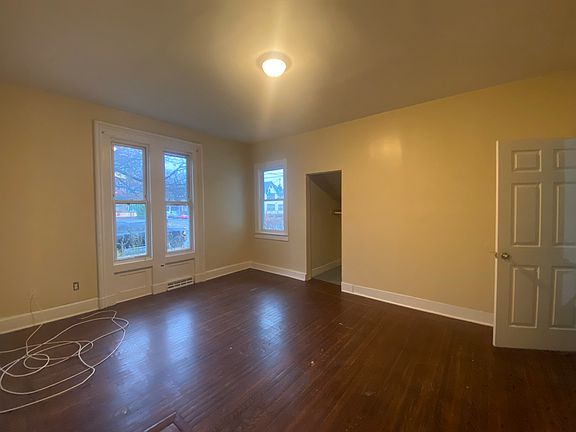 3rd image of 648 Elm St #1