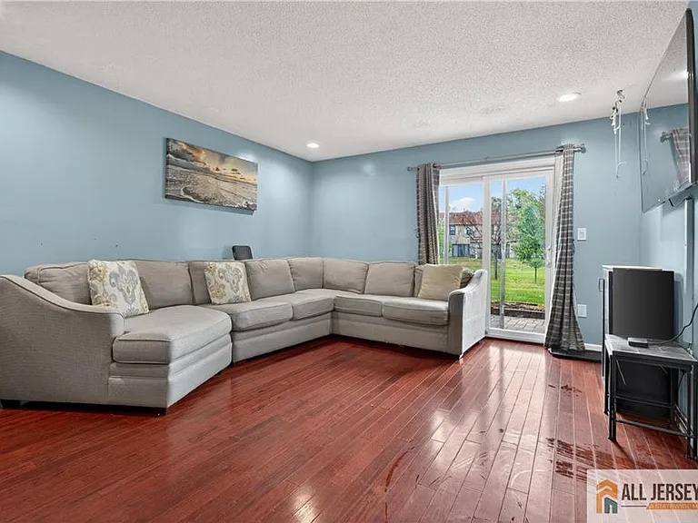 343 Lancaster Ct #2343 — Photo 5
