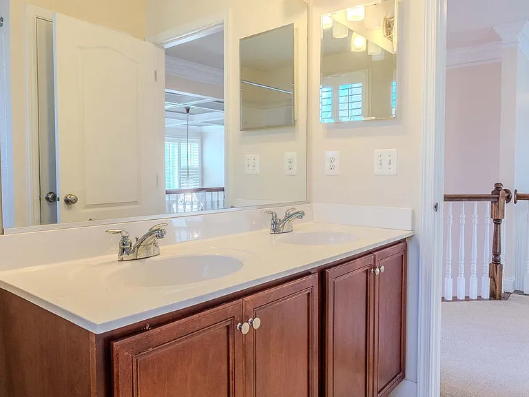 15316 Admiral Baker Cir — Photo 93