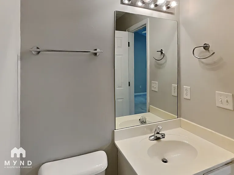 942 Tree Creek Pkwy — Photo 11