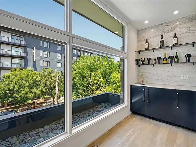 715 Ralph McGill Blvd NE — Photo 23