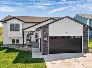 3139 Caymus Dr, Rapid City, SD 57703