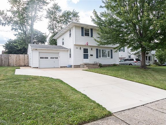 3rd image of 2838 Revere Dr