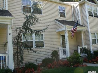 39 Rutledge Commons, Yaphank, NY 11980