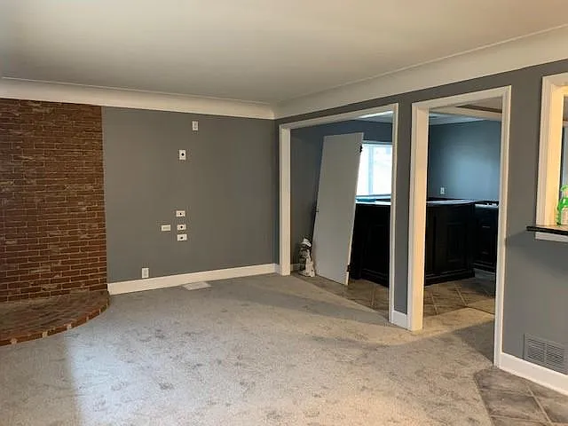 Building Photo - 407 W Brickley Ave