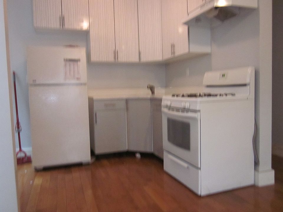 1st image of 3925 24th St #10
