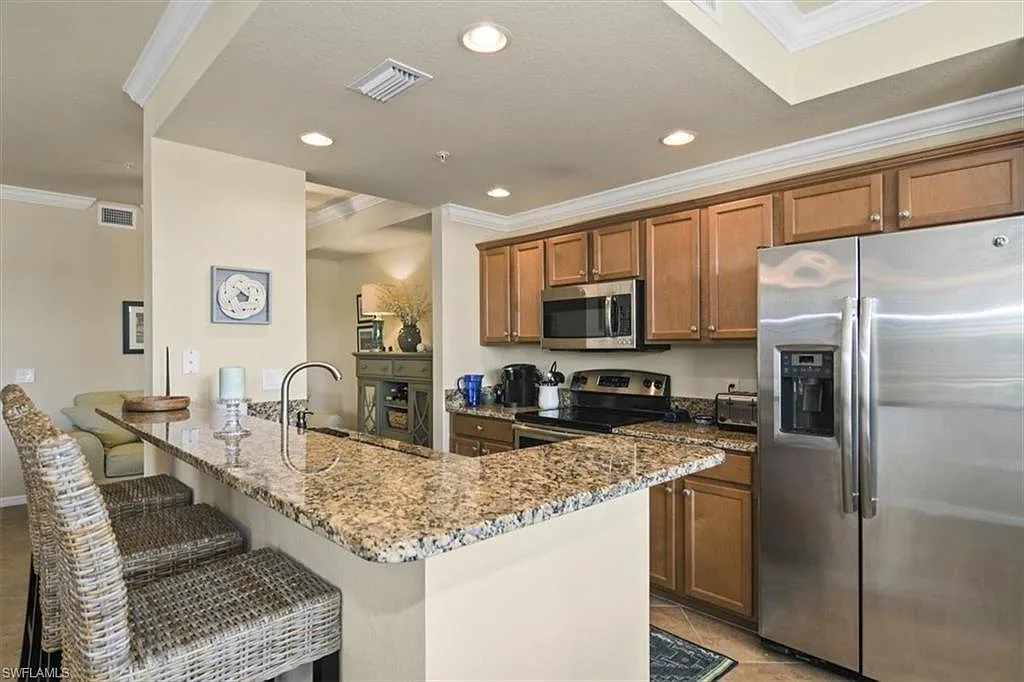 2 bed, 2.0 bath, 1232 sqft, $4,000 — Photo 3