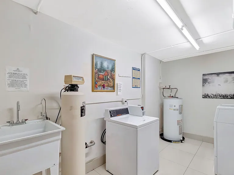 345 Ocean Dr #305 — Photo 16