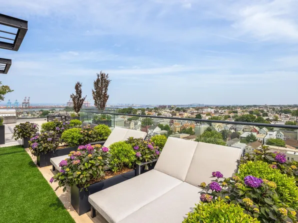 285 Broadway image 15 of 17