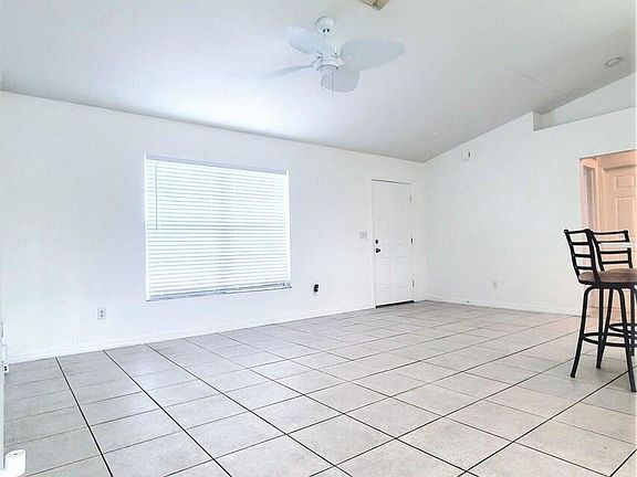 4th image of 1632 SE Chello Ln