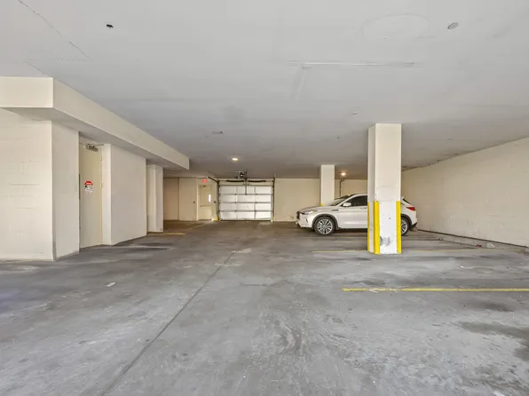 71 Village Road North image 16 of 19