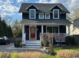 65 E Main St, Huntington, NY 11743