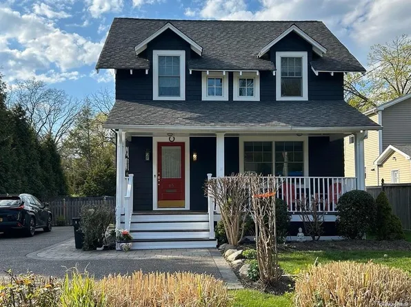 65 E Main St, Huntington, NY 11743