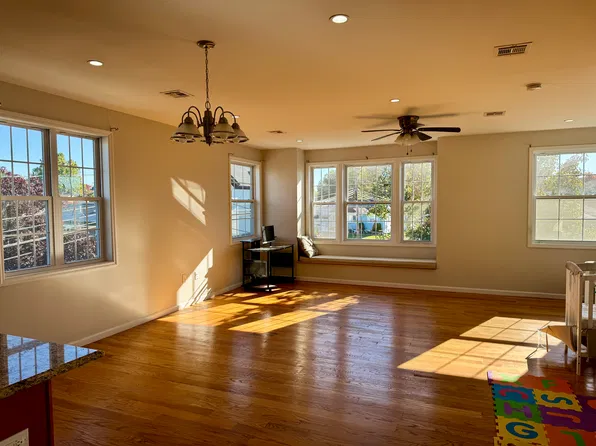 9 Myrtle Ave Floor 2, Secaucus, NJ 07094