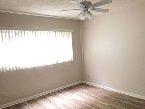 4th image of 3514 Vinton Ave #3