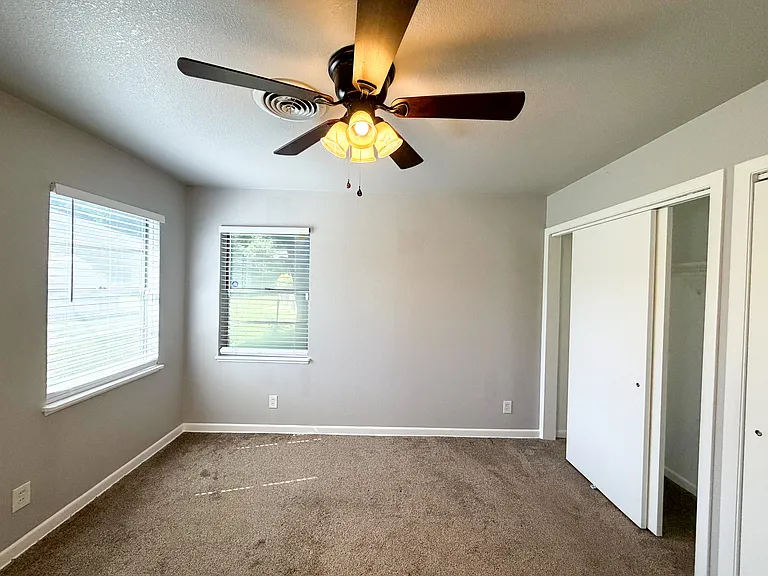1204 Chippendale Dr — Photo 19