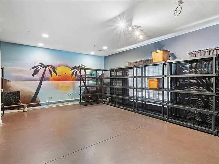 238 Walker St SW #37 — Photo 4