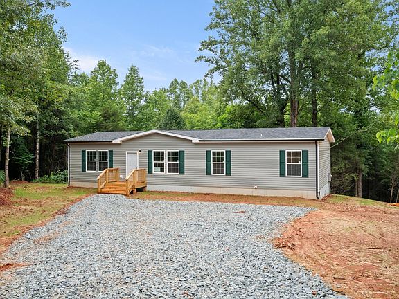 4th image of 1524 Huntington Dr