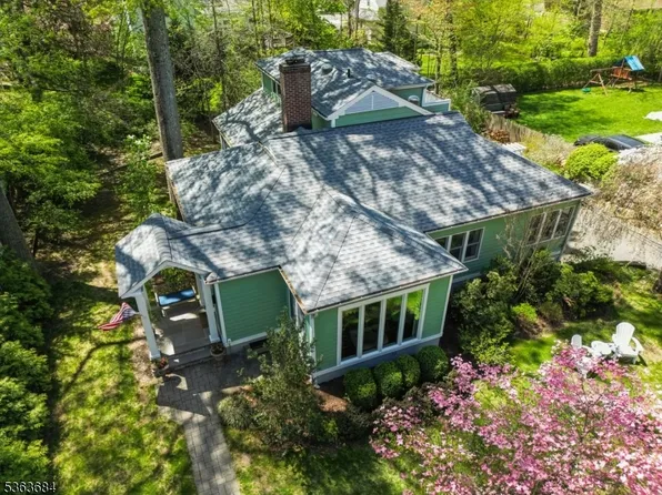 135 Weston Ave, Chatham Boro, NJ 07928